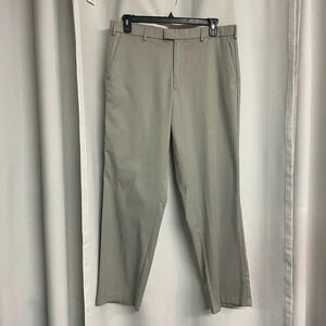 Dockers classic fit  men’s khaki pants size W36. L32